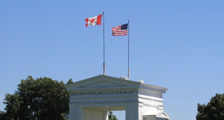 Peace_Arch,_U.S.-Canada_border